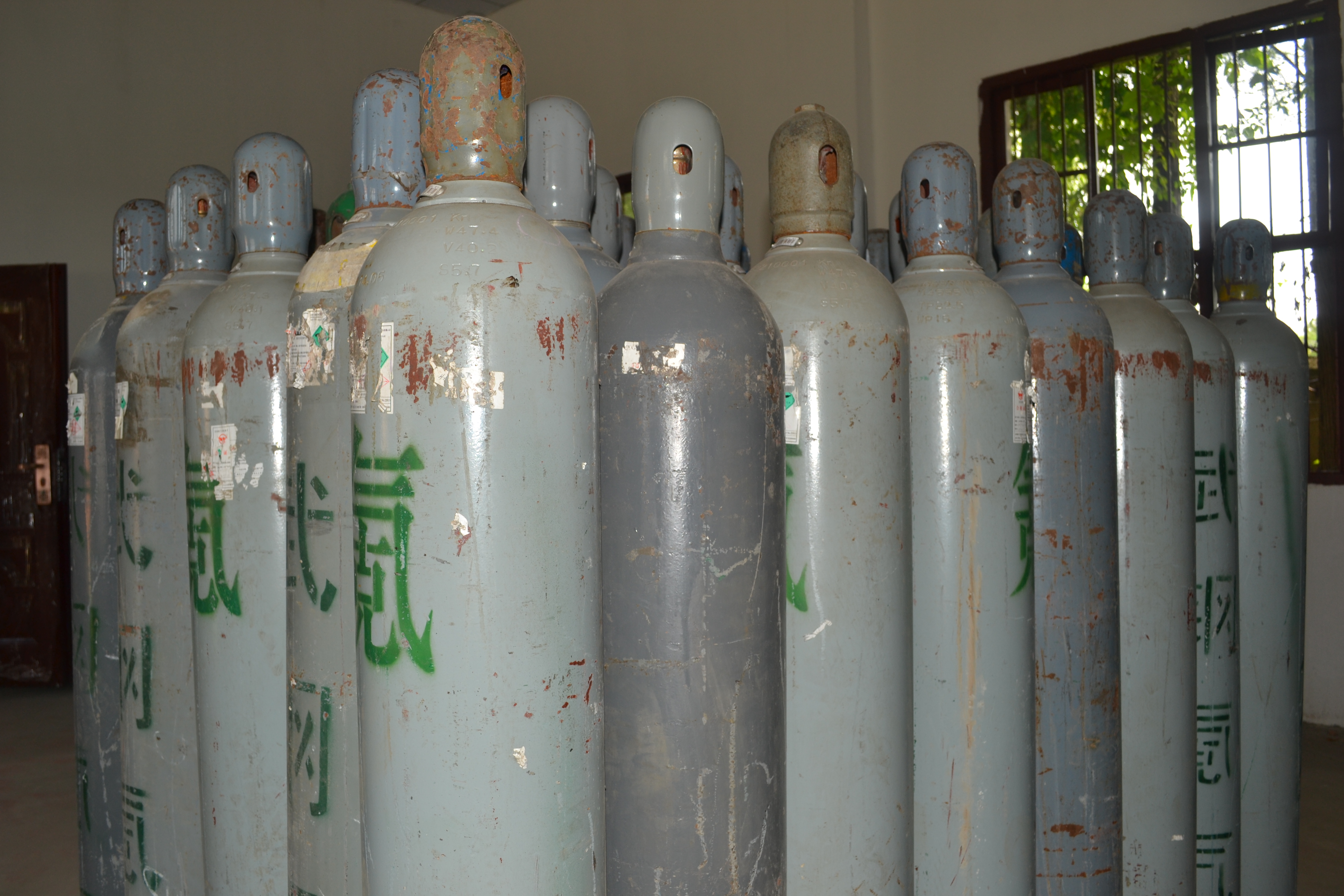 半导体行业对氪气需求提升，氪气价格将小幅上涨