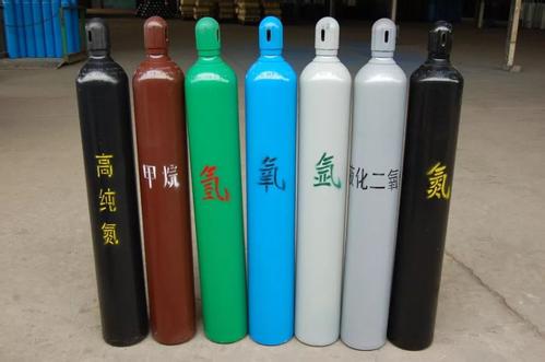 使用钢瓶气体时为什么不能把气体用尽呢？